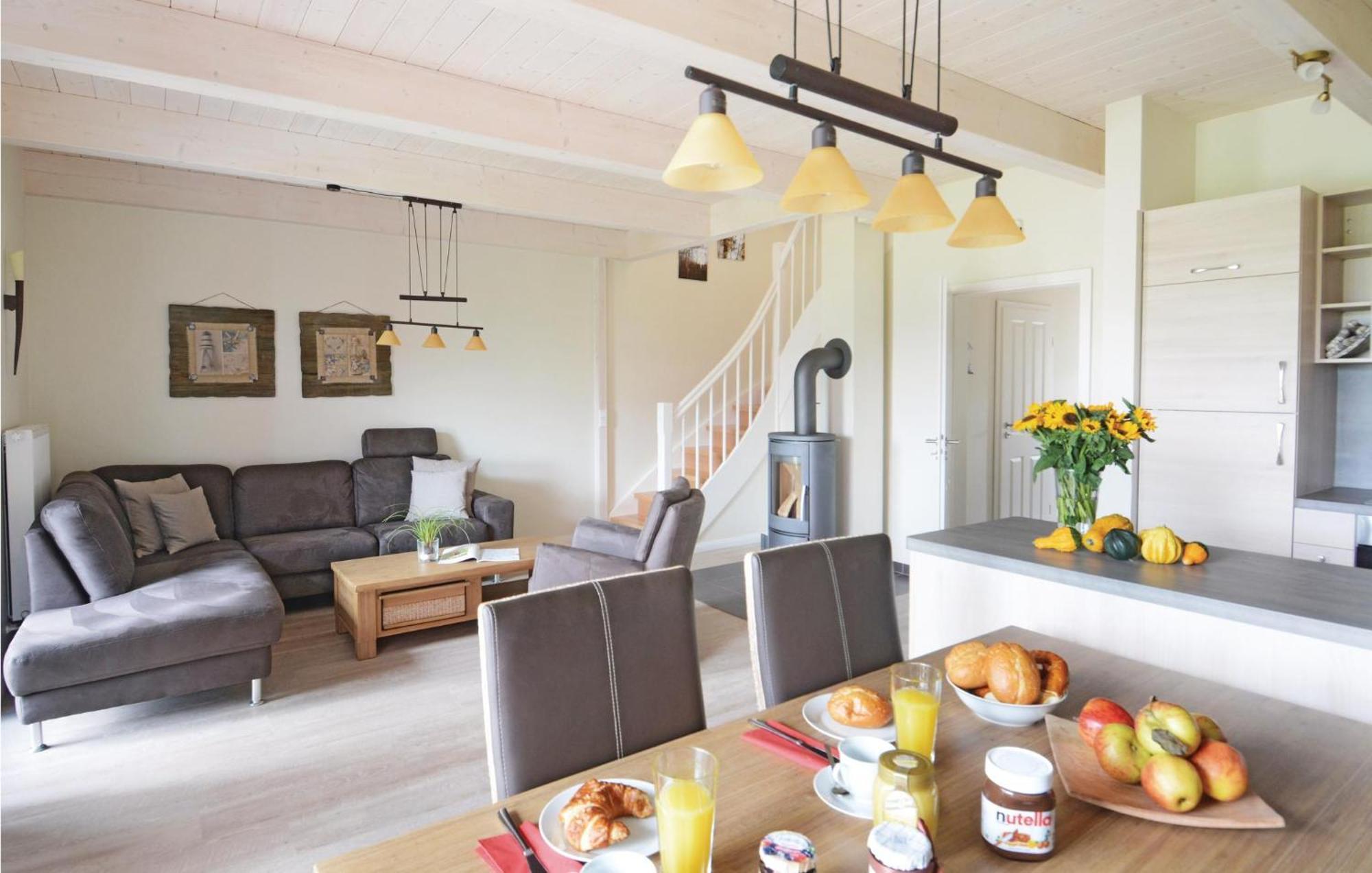 Gorgeous Home In Dagebuell With Kitchen Eksteriør bilde