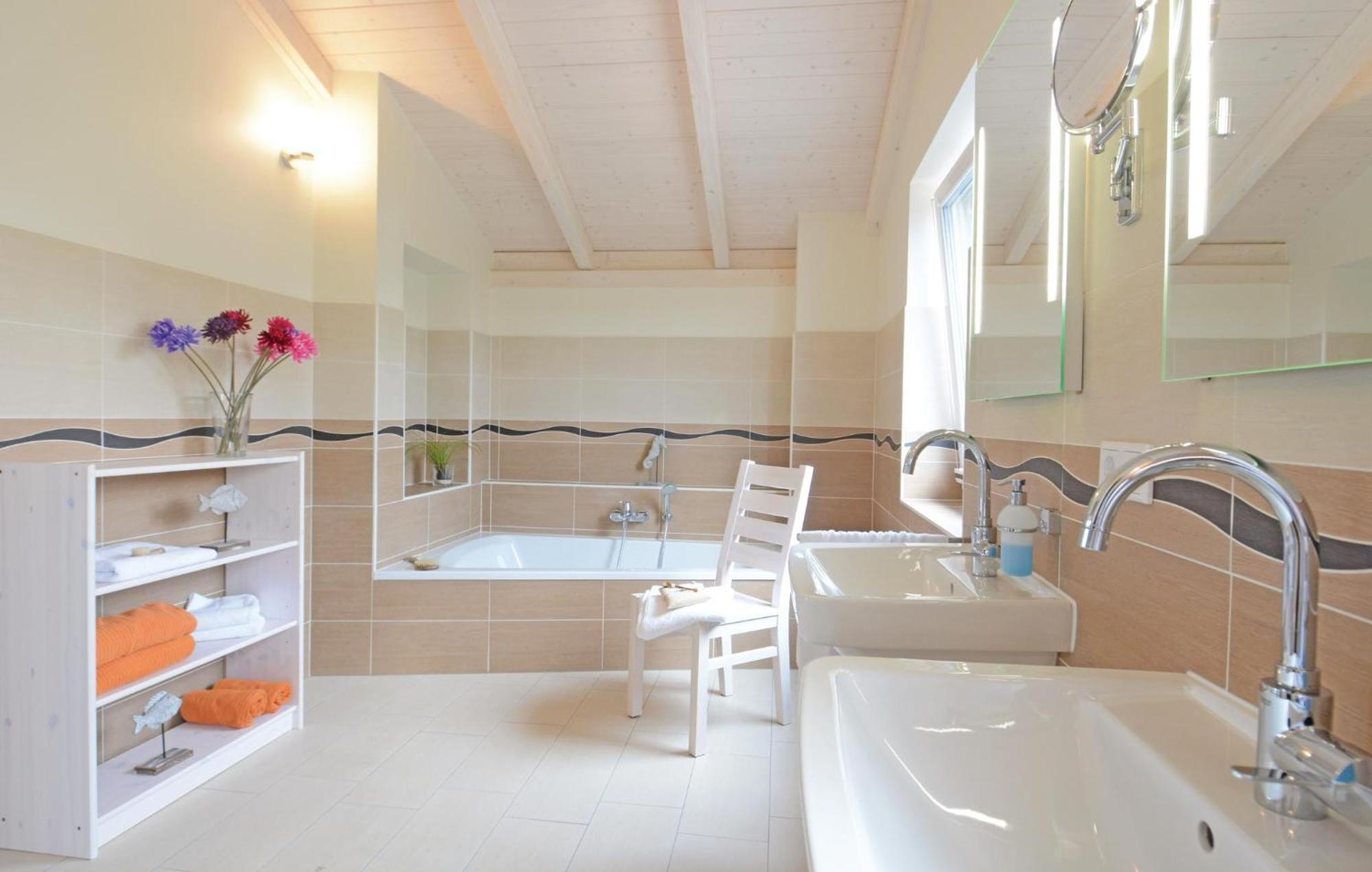 Gorgeous Home In Dagebuell With Kitchen Eksteriør bilde